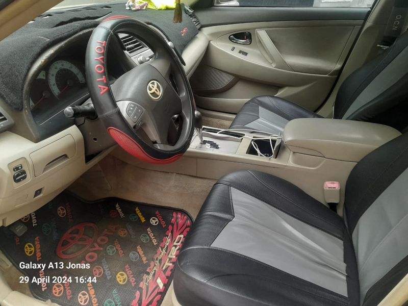 Thumbnail 2 of 2008 Toyota Camry LE